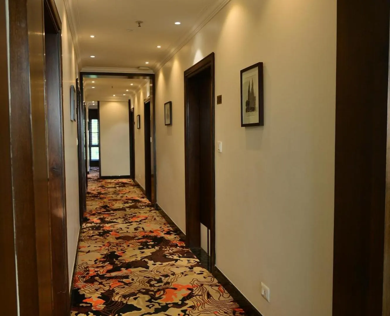 Hotel Golden Riviera Mysore