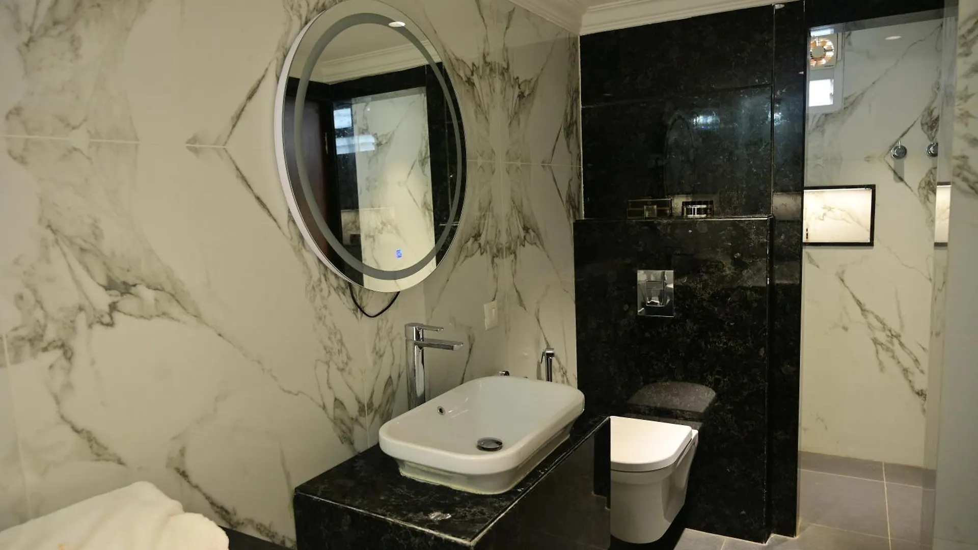 Hotel Golden Riviera Mysore